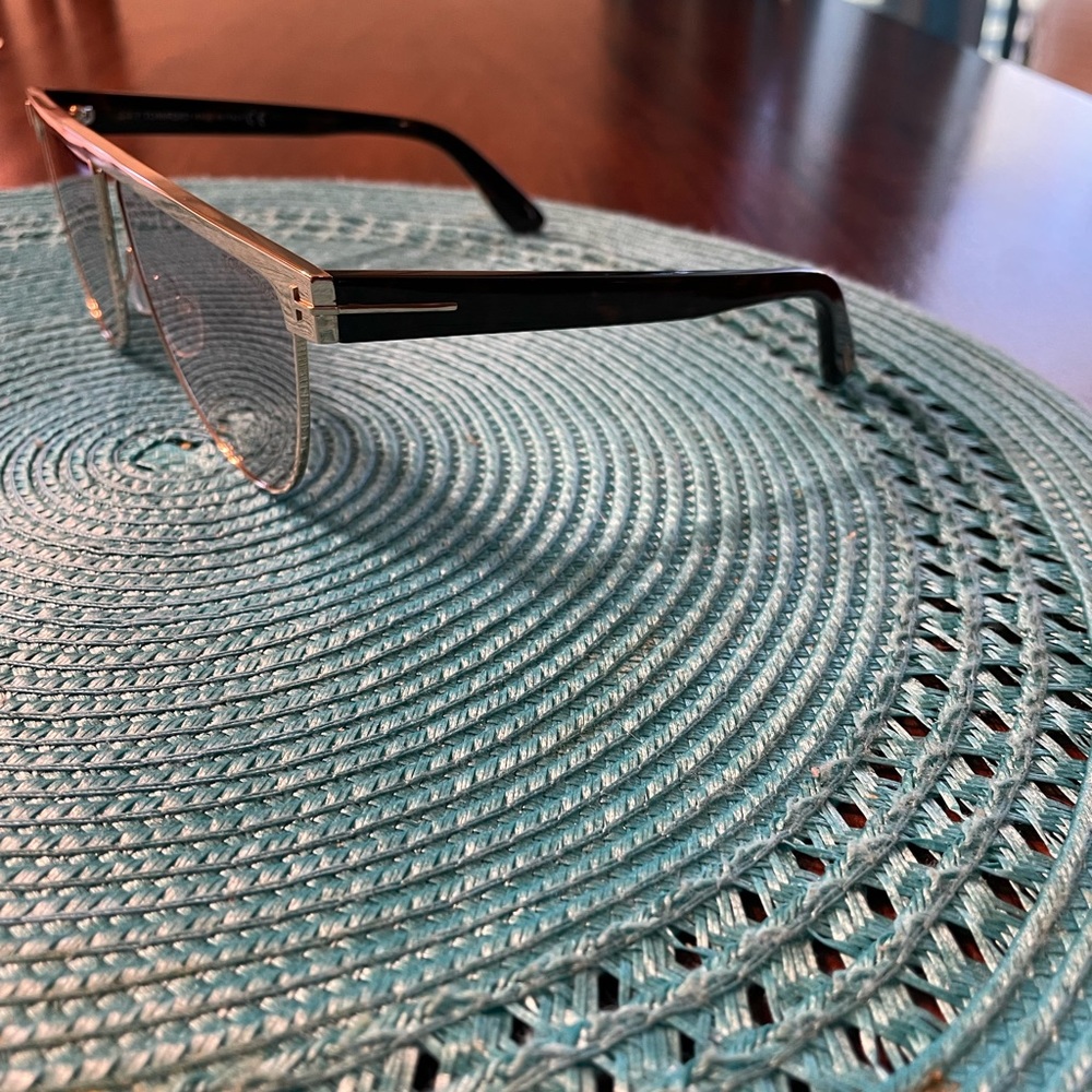 Authentic Tom Ford Stephanie 02 sunglasses